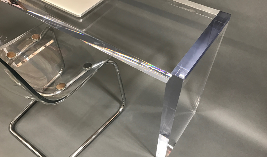 Acrylic Desk Corner